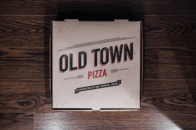 Plain kraft pizza box